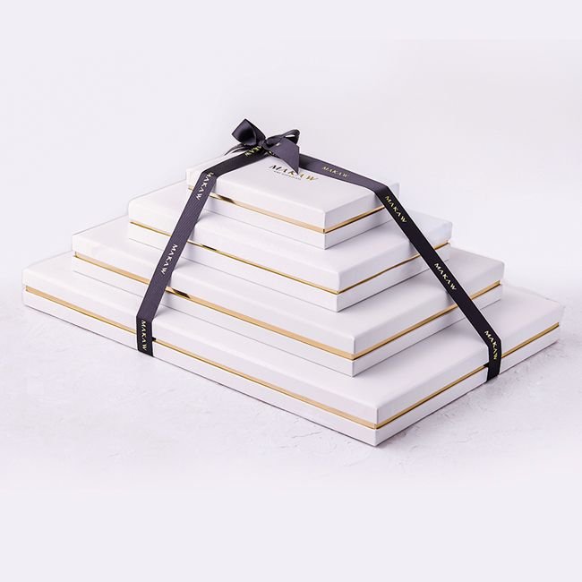 SIGNATURE PYRAMID – 4 BOXES