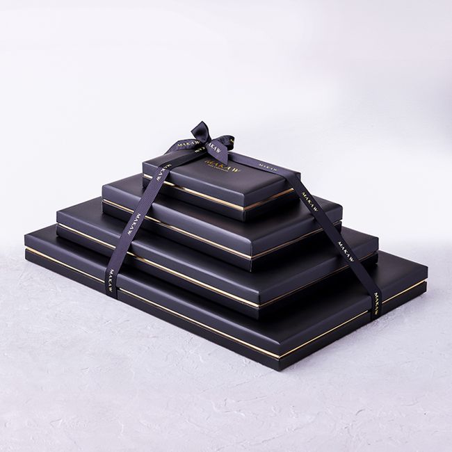 SIGNATURE PYRAMID – 4 BOXES