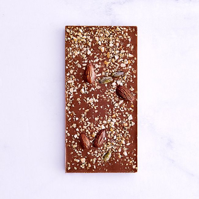 FRUIT & NUTS – MILK CHOCOLATE – 100g